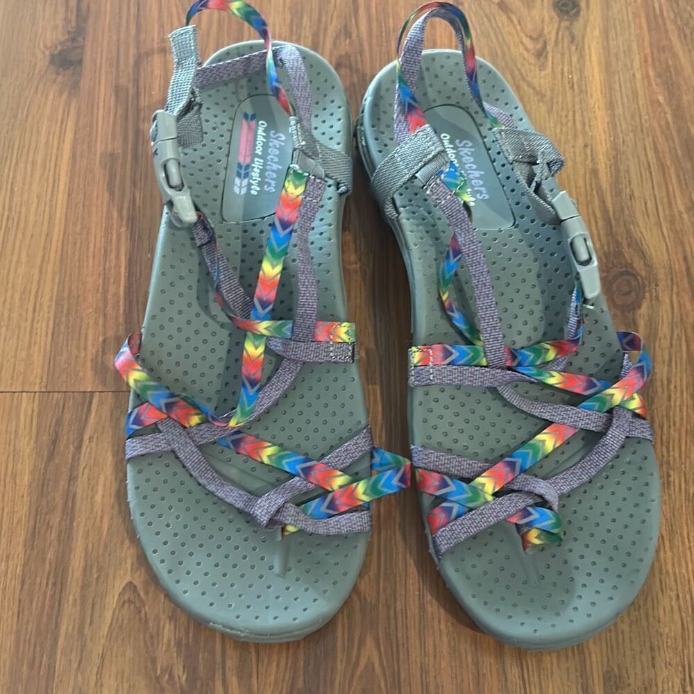 Sketchers multicolor sandals hiking sandals size 9